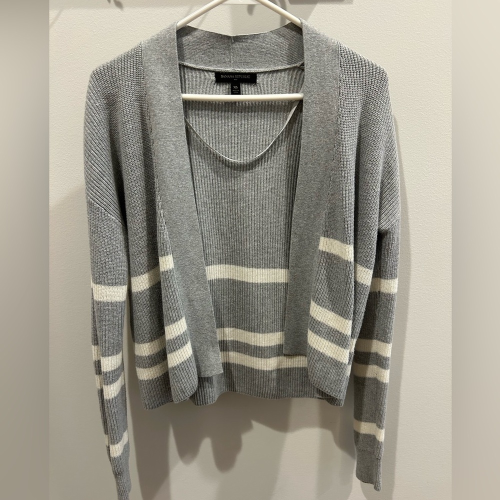 Banana Republic Women's Gray and White Striped Cardigan